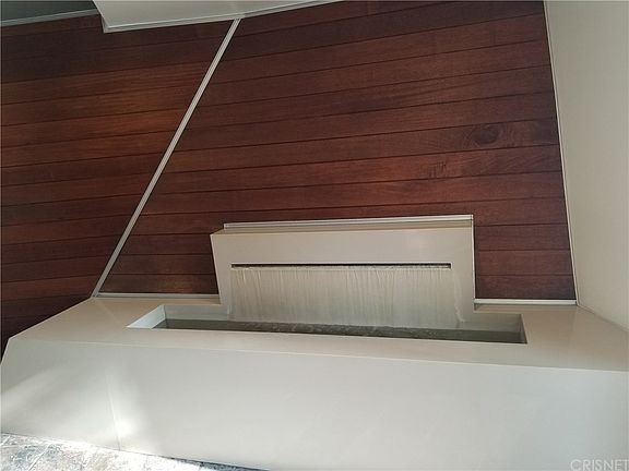 4th image of 4152 Arch Dr #127