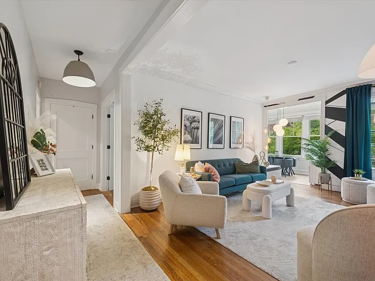 745 W Brompton Ave #2 — Photo 4