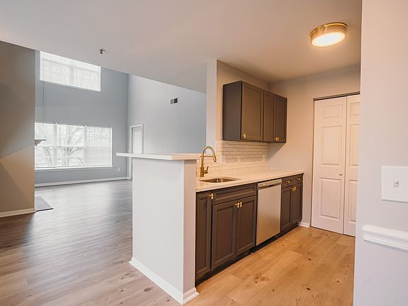 4th image of 100 Avalon Haven Dr #1114