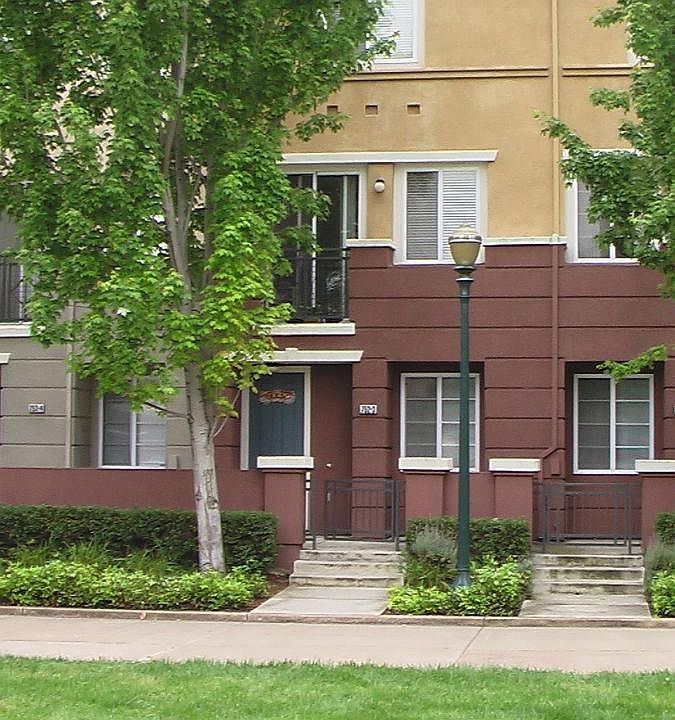 1st image of 752 City Walk Pl APT 3