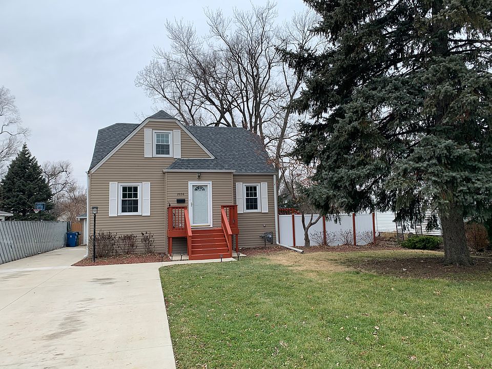 1st image of 2036 N Hawthorne Ave