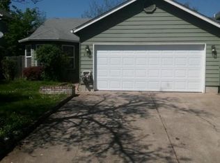 4112 S E St, Springfield, OR 97478