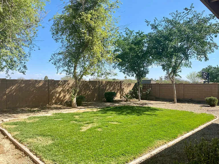 1254 W Pinkley Ave — Photo 9