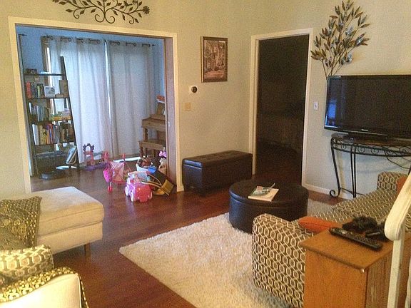 3rd image of 917 Mill Pond Ln #919