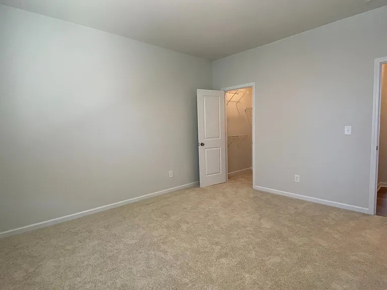 2227 Statesville Ave — Photo 36