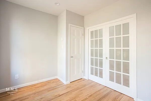 Rented by MNS | media 12