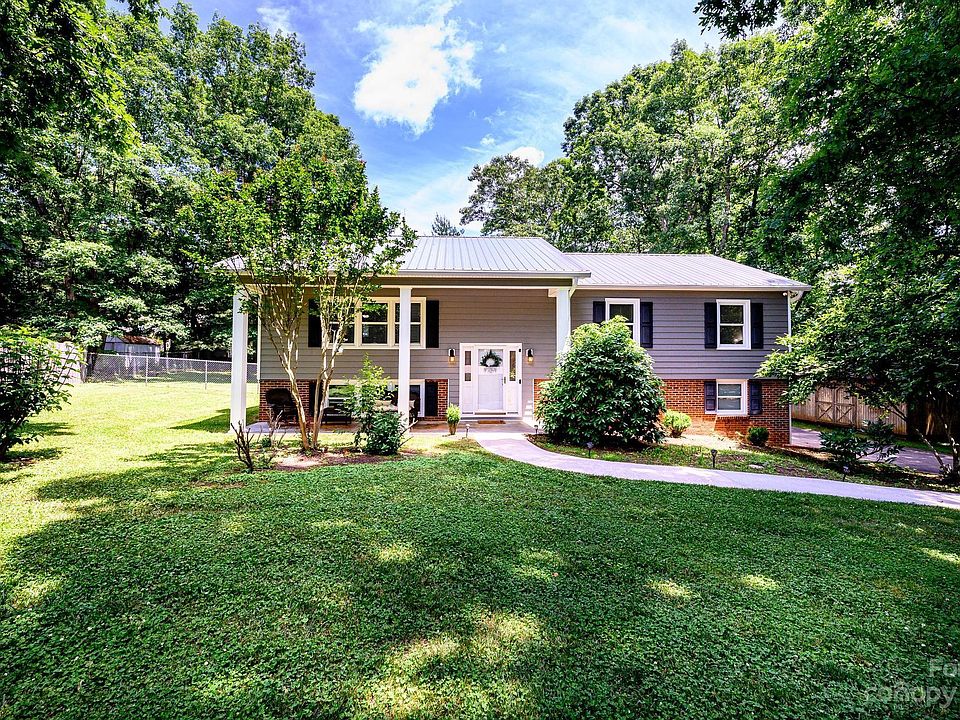 1st image of 117 Windy Oaks Ct