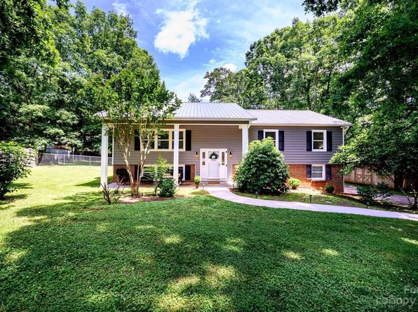 117 Windy Oaks Ct, Lenoir, NC 28645
