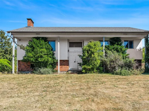 4479 Majestic Dr, Saanich, BC V8N 3H7