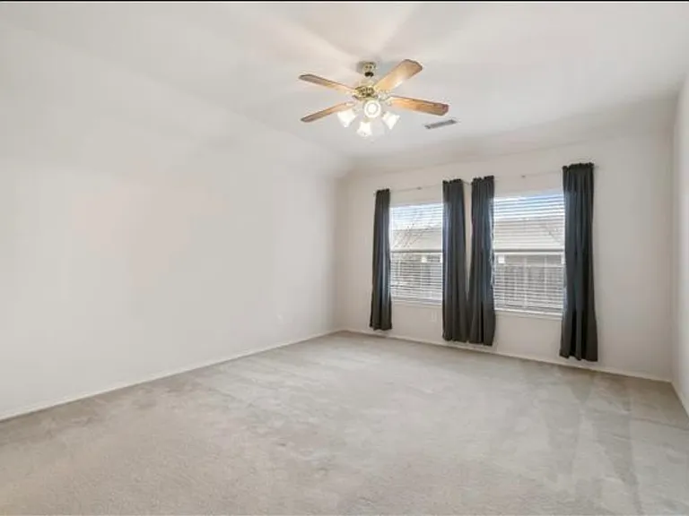 913 Soccer Dr — Photo 10