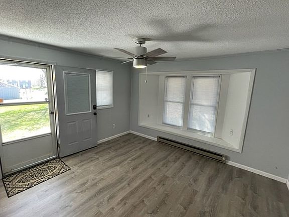 3rd image of 1004 Oakland Ave