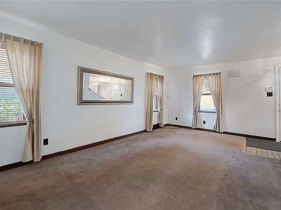 3rd image of 113 Gardenia Dr