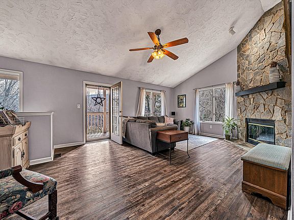 4th image of 7141 Bent Mountain Rd