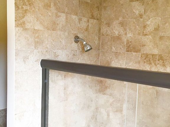 3rd image of 568 Morgan Ave APT 3R