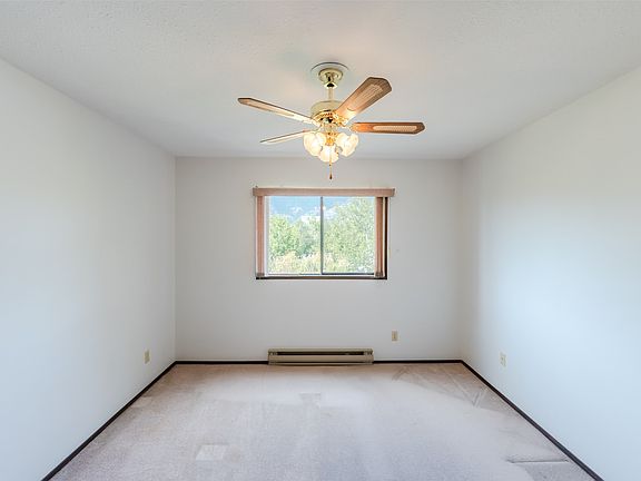 4th image of 150 Skaha Pl #416