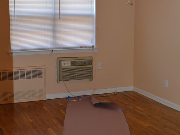 5th image of 911 E 85th St #2