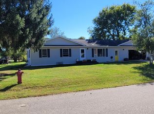 502 Lafollette St, Blue River, WI 53518