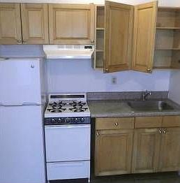 2nd image of 113 Henry St APT 3