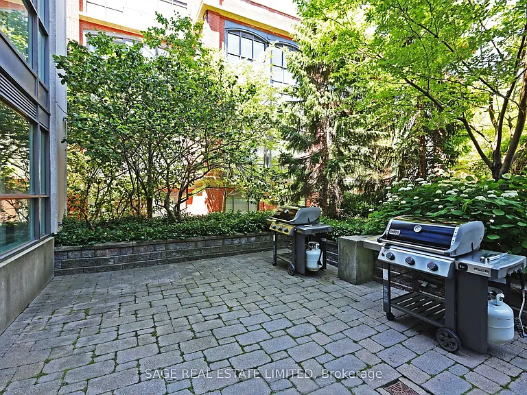 11 Soho St #405 — Photo 24