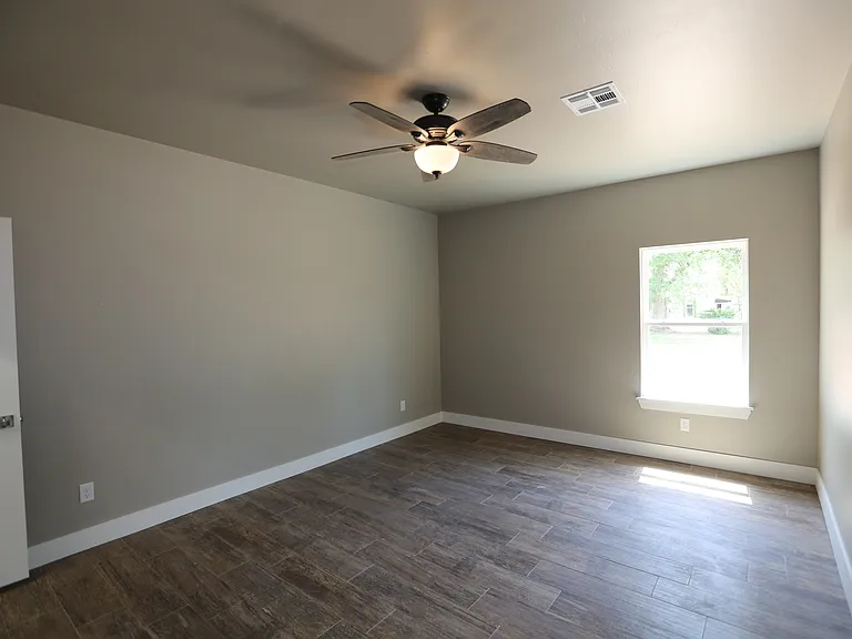 114 W French St — Photo 20