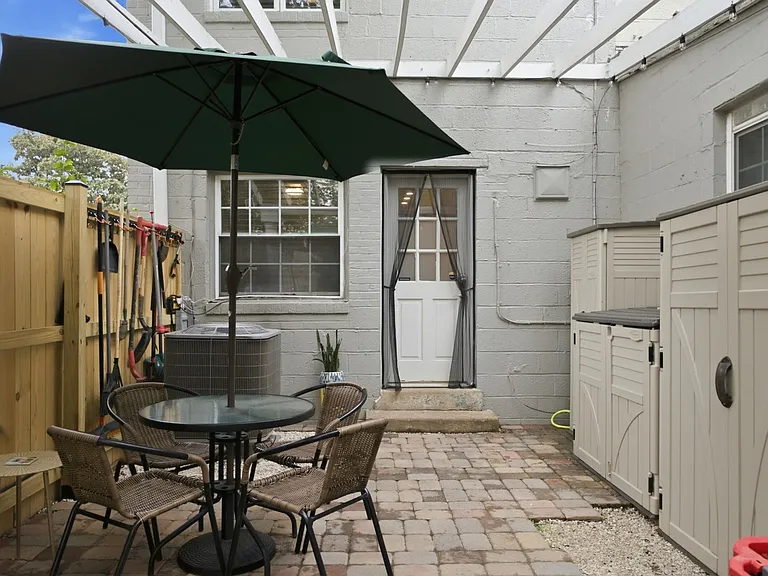 1317 Pendleton St — Photo 44