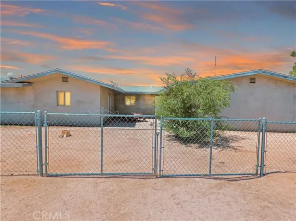 10675 Joshua Rd, Apple Valley, CA 92308