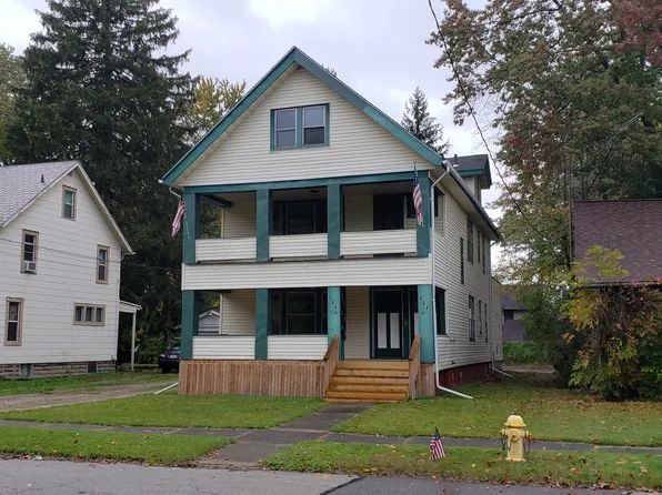 664 Roosevelt St NW APT 3, Warren, OH 44483