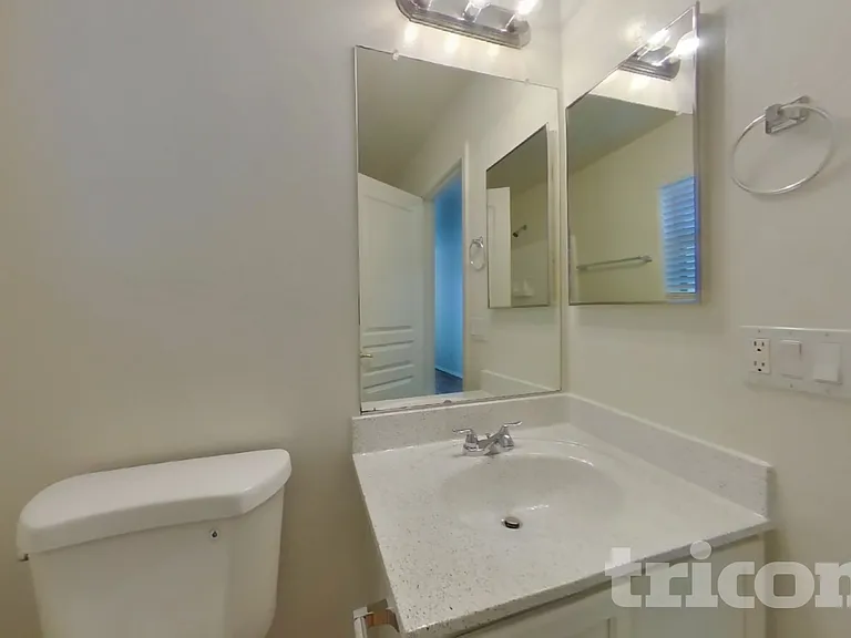 3624 S 71st Dr — Photo 12
