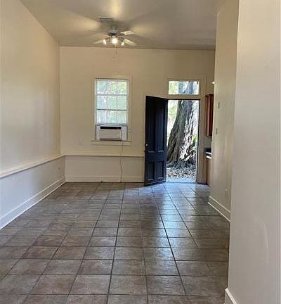 3rd image of 340 Verret St