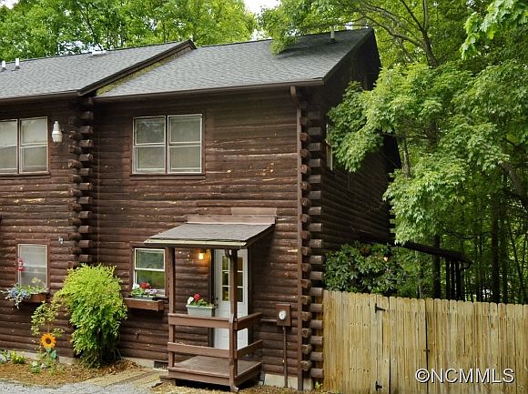 1st image of 49 Cricket Ln