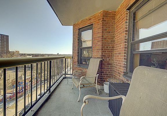 5th image of 67-76 Booth St APT 5C