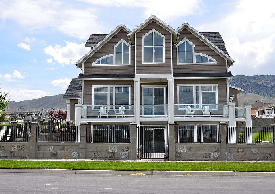 1st image of 212 E Spinnaker Bay Dr