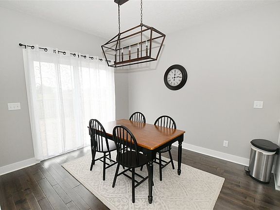 5th image of 8610 Hackamore Dr