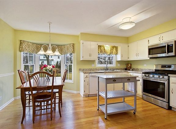 3rd image of 1931 Richton Dr