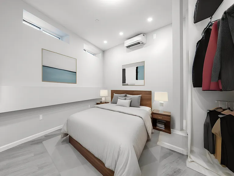 61 Delmonico Pl #1B — Photo 3