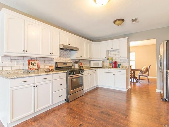 4th image of 7531 Millwood Dr
