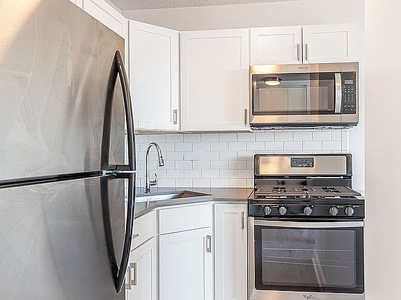 4th image of 3333 Broadway APT E3f