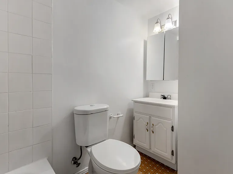 335 Cooper St — Photo 36