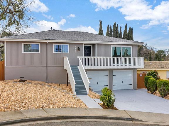 2nd image of 137 Garden Ct
