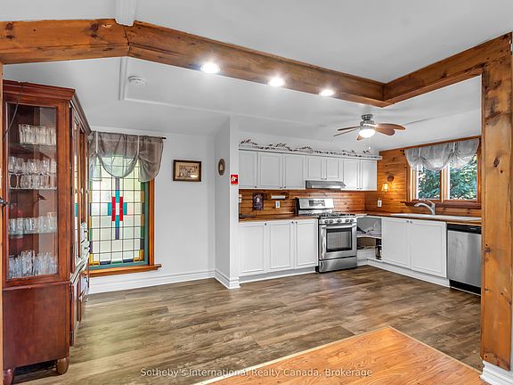 3rd image of 21 Sparrow Rd