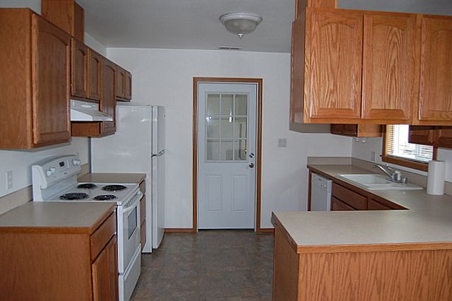 2nd image of 261 N Blackberry Ave
