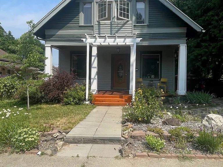 1427 E 16th Ave — Photo 1