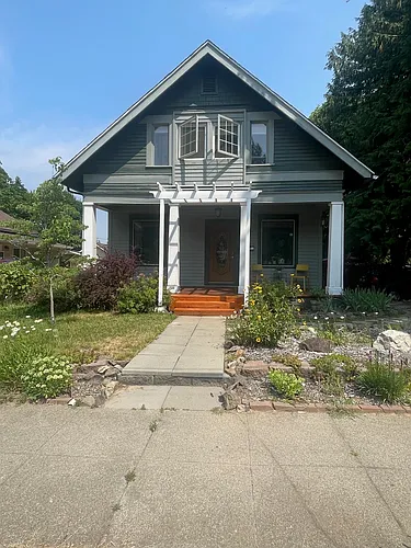 1427 E 16th Ave Photo 1