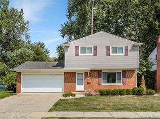 23196 Purdue Ave, Farmington Hills, MI 48336