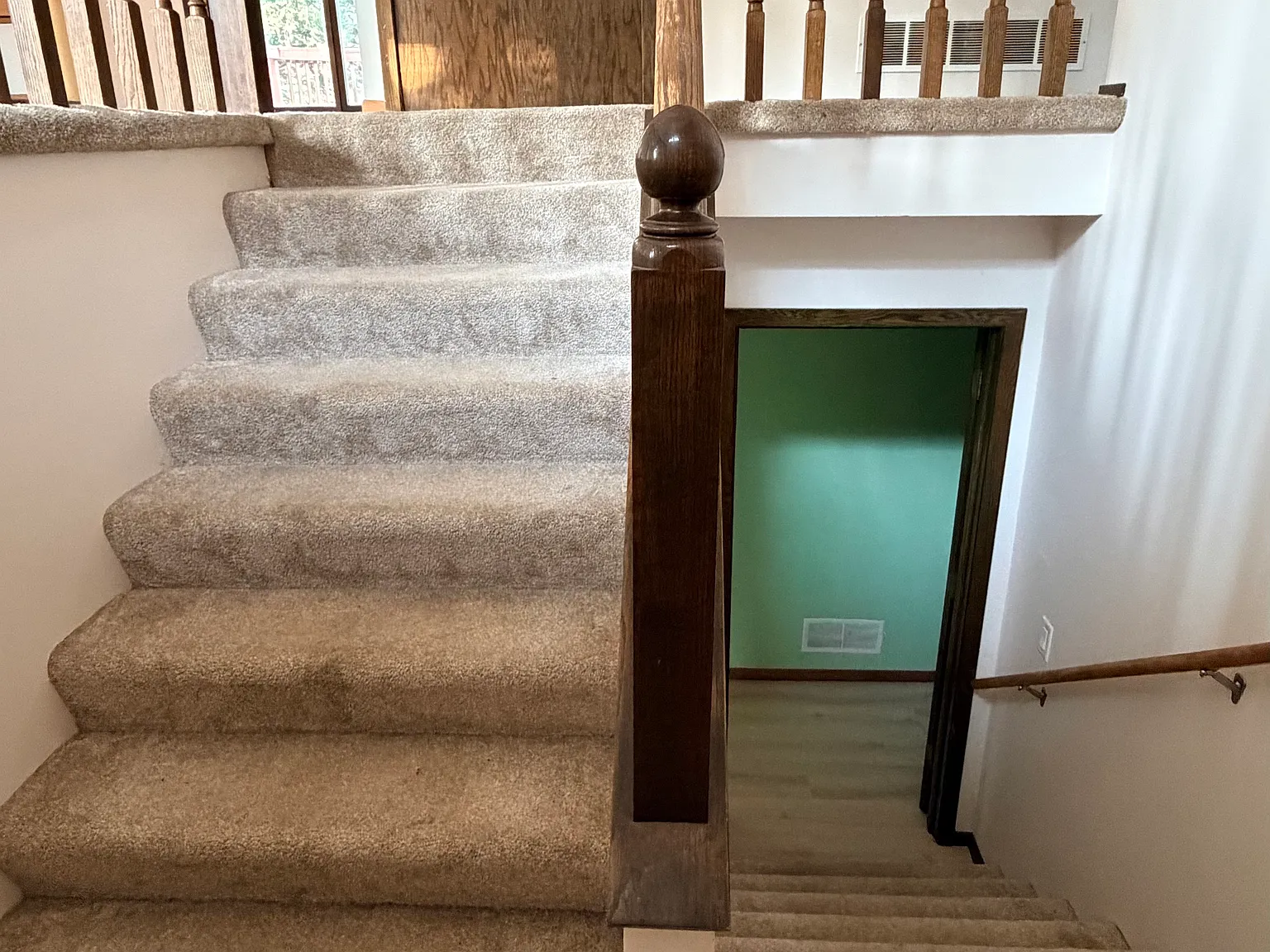 4 bed, 1856 sqft, $2,690 — Photo 3