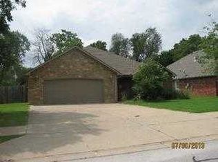 2206 S Washington St, Siloam Springs, AR 72761