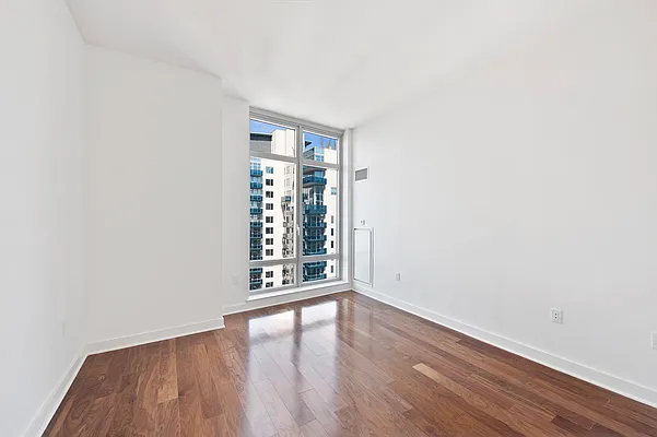 Rented by CORE | media 19