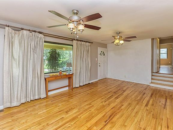 5th image of 1907 Sunset Ln