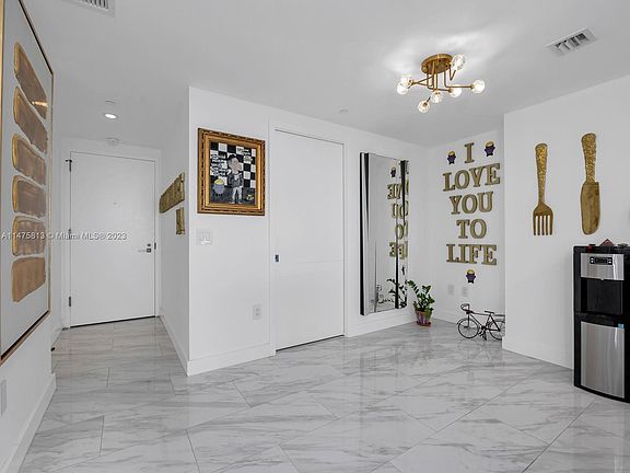 5th image of 650 NE 32nd St Unit 2404