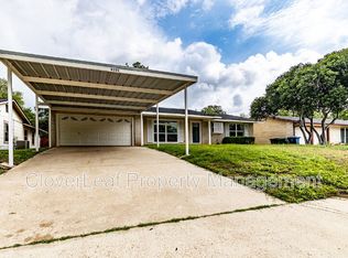 6331 Peace Pipe Dr, San Antonio, TX 78238